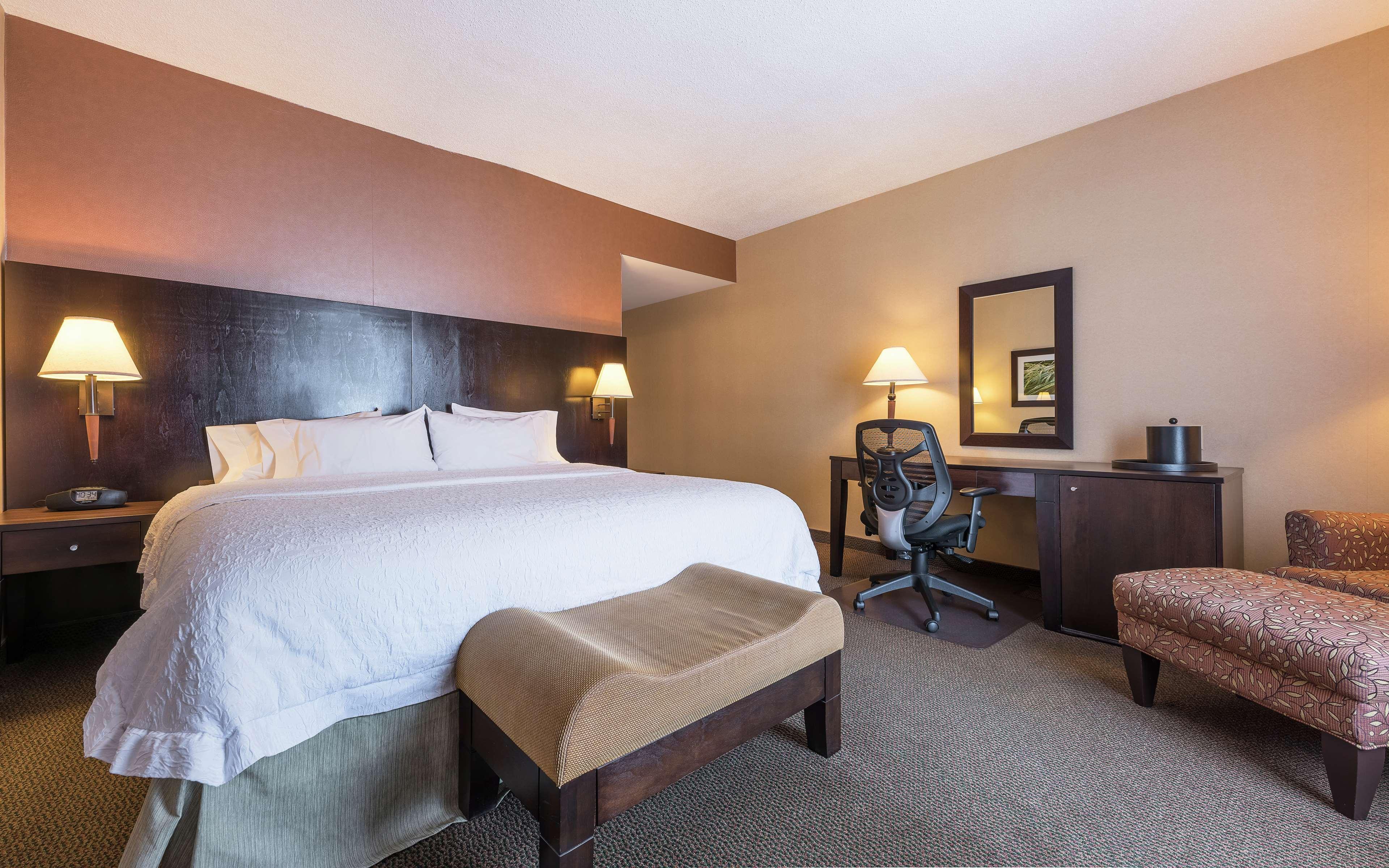 Hampton Inn & Suites By Hilton Moncton Dış mekan fotoğraf