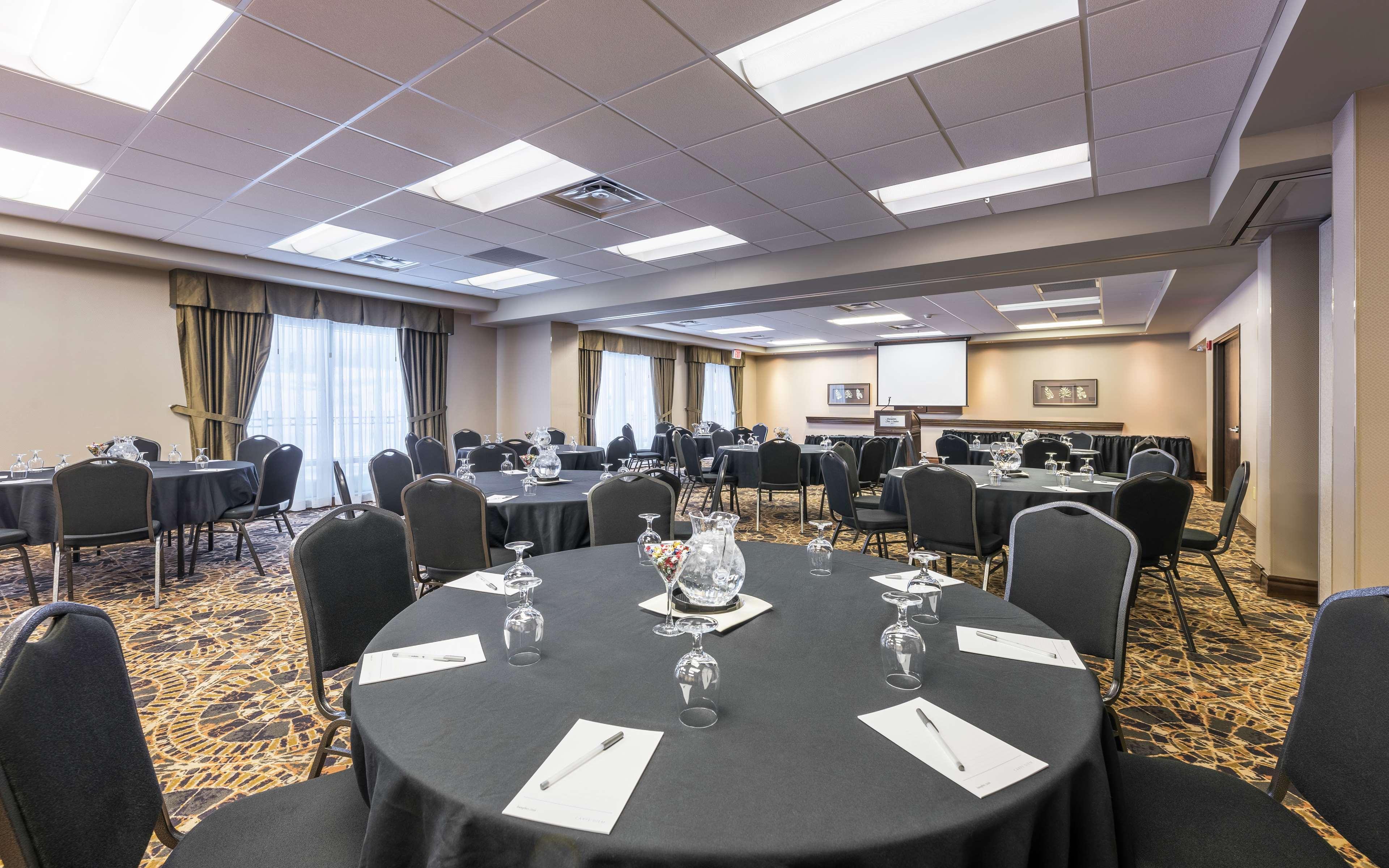 Hampton Inn & Suites By Hilton Moncton Dış mekan fotoğraf