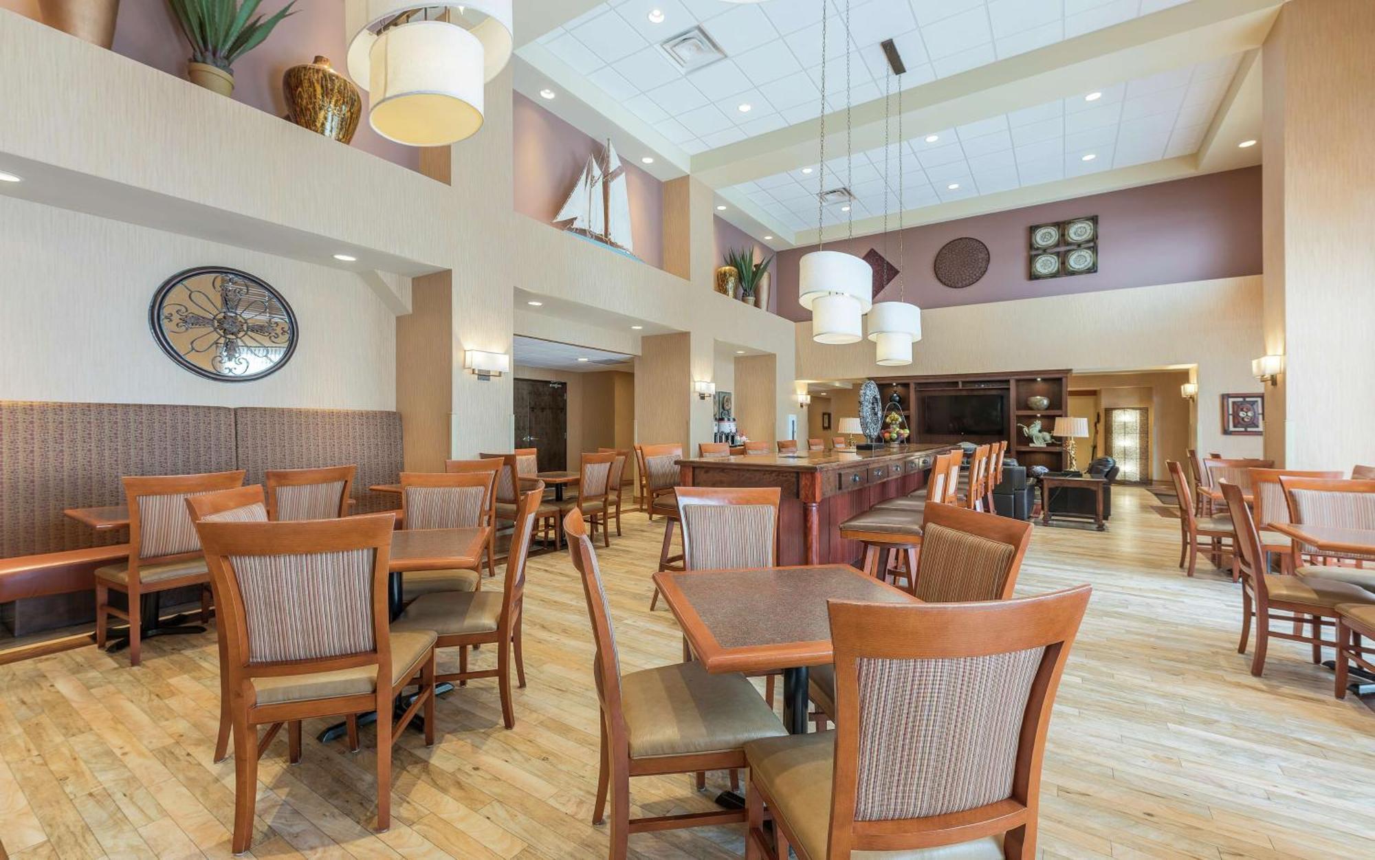 Hampton Inn & Suites By Hilton Moncton Dış mekan fotoğraf