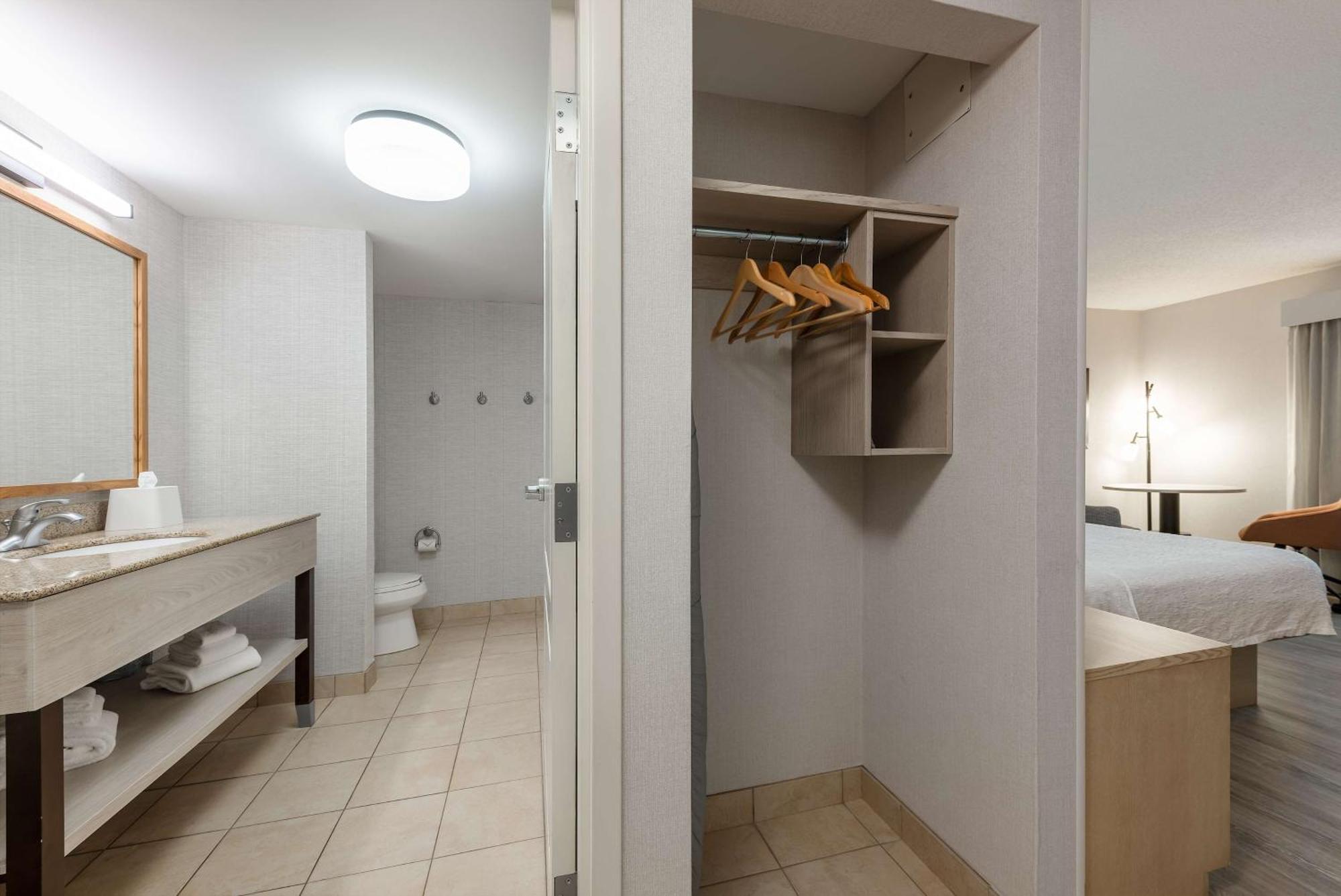 Hampton Inn & Suites By Hilton Moncton Dış mekan fotoğraf