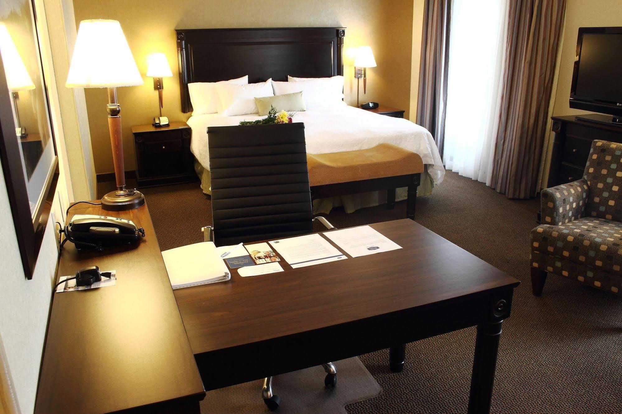 Hampton Inn & Suites By Hilton Moncton Dış mekan fotoğraf