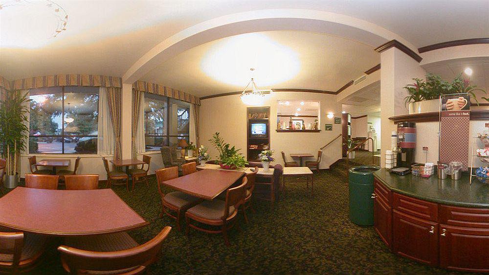 Hampton Inn & Suites By Hilton Moncton Dış mekan fotoğraf