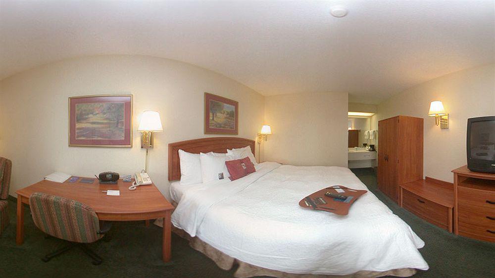 Hampton Inn & Suites By Hilton Moncton Dış mekan fotoğraf